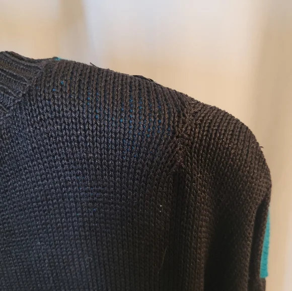 Vintage Teal and Black Sequin Sweater - Picture 5 of 9